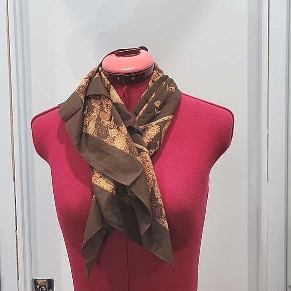 Cottagecore floral scarf - Picture 2 of 3